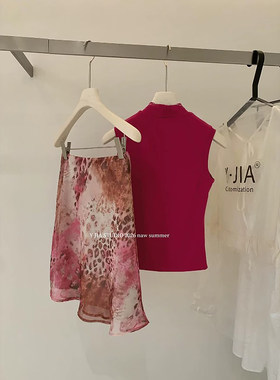 性感辣妹显胸紧身T恤纯欲无袖背心女主播服装娇艳明媚玫红色套装