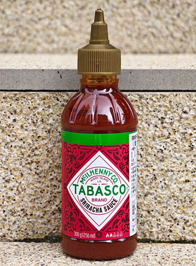 美国辣椒仔是差拉辣椒酱塔巴斯科辣椒淋汁TABASCO SRIRACHA SAUCE