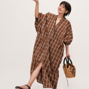 套头休闲中长款 大码 裙子 棕色格子连衣裙文艺复古宽松夏季 谭烟米