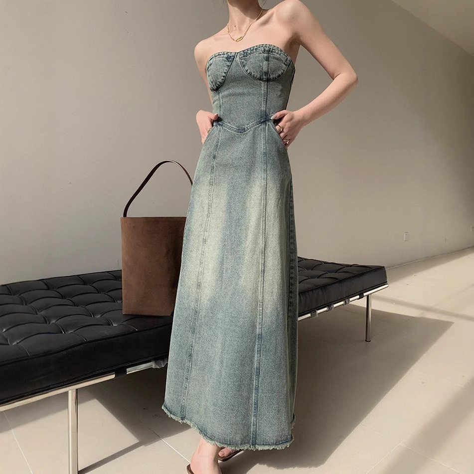 JWVMIQUE 复古蓝色抹胸连衣裙女春季2024新款修身牛仔A字裙长裙子