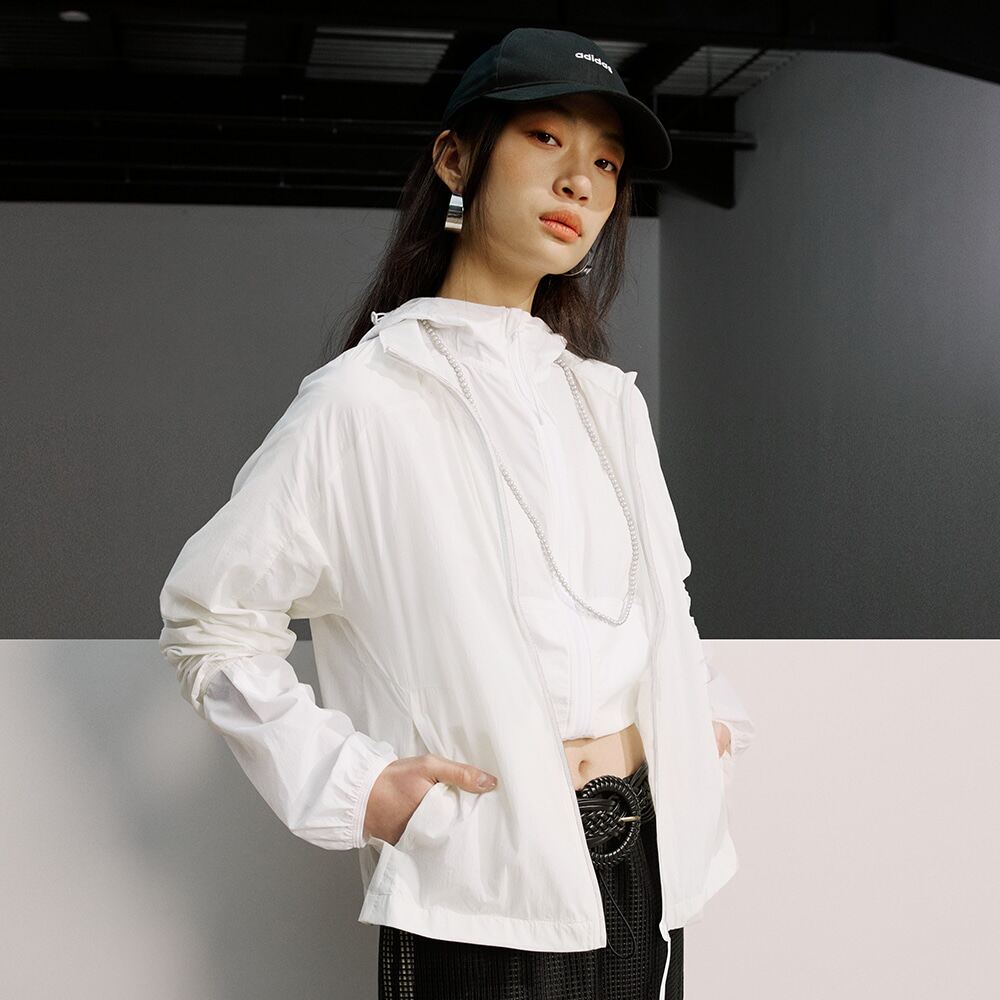 阿迪达斯女子轻肤感系列立领宽松轻风衣外套JM8878|JM8879