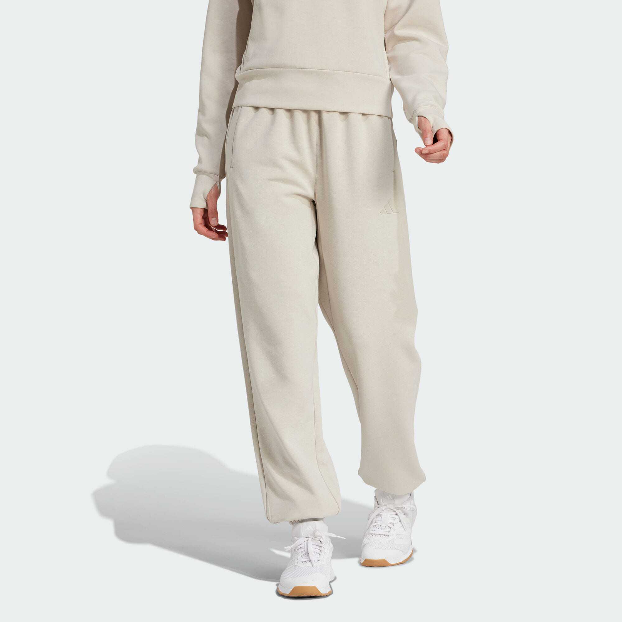 阿迪达斯专业运动女子太空棉束脚宽松挺阔有型运动健身裤