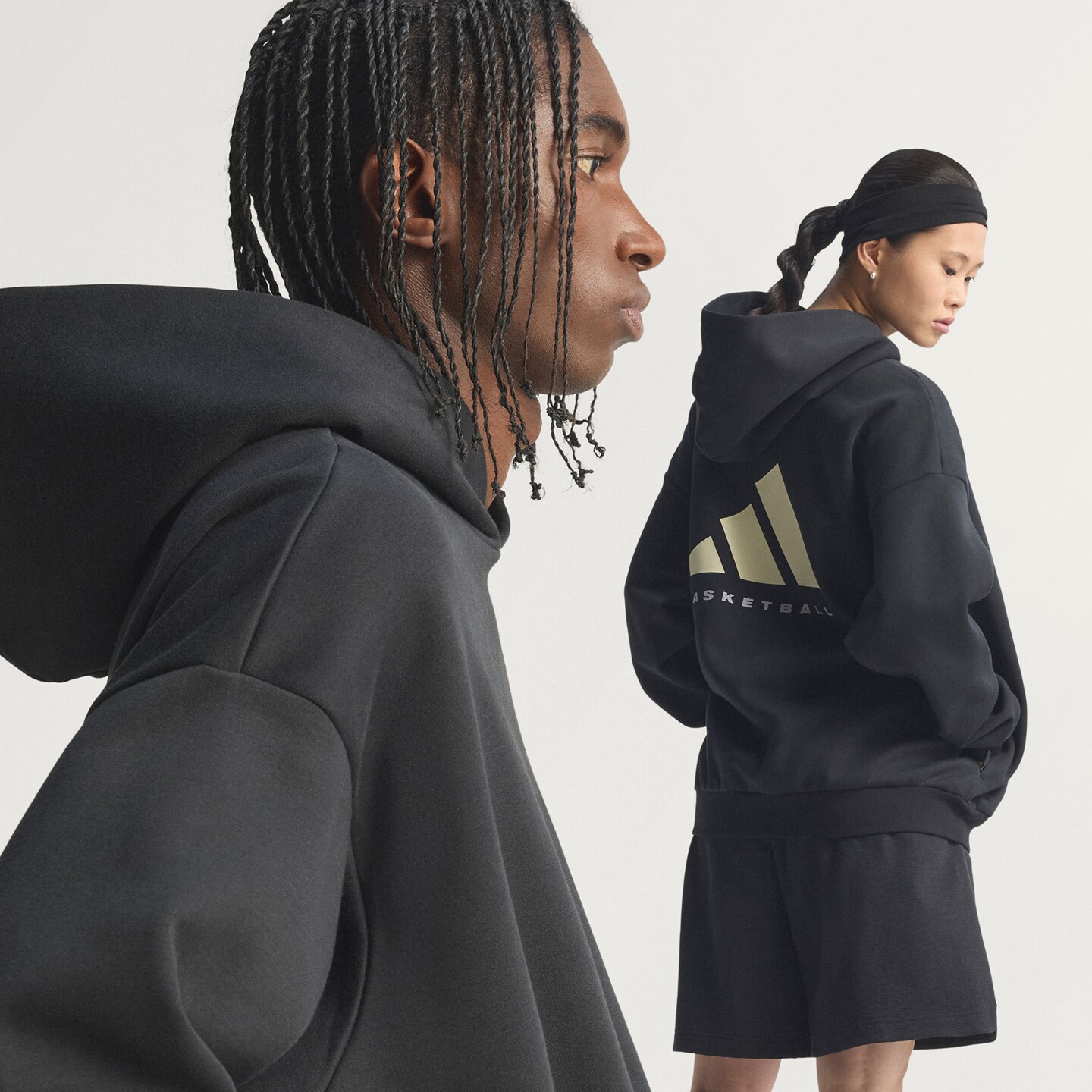 阿迪达斯运动表现中性情侣款篮球抓绒运动连帽卫衣套头衫