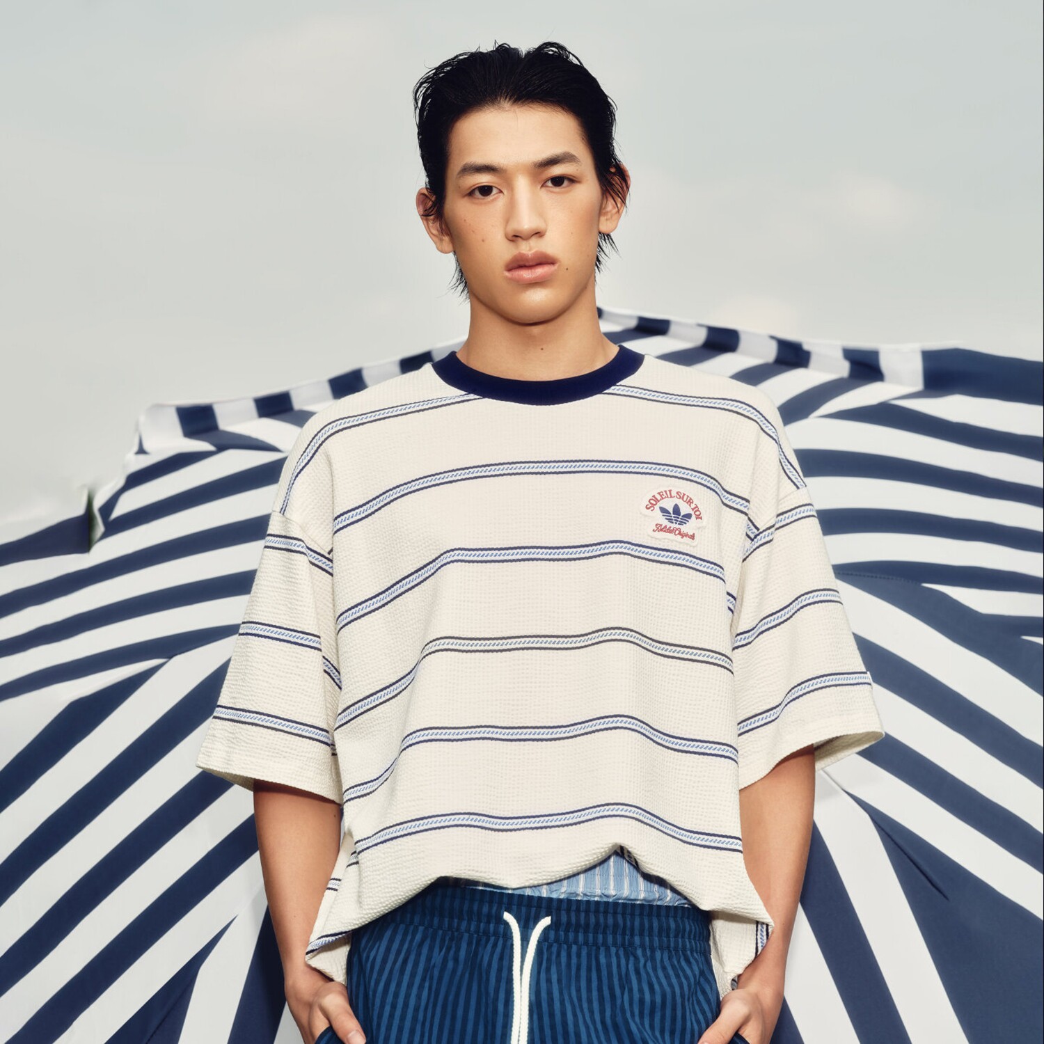 阿迪达斯男子南法假日度假风华夫格条纹圆领短袖T恤KW8247|KW8248 - 实物图