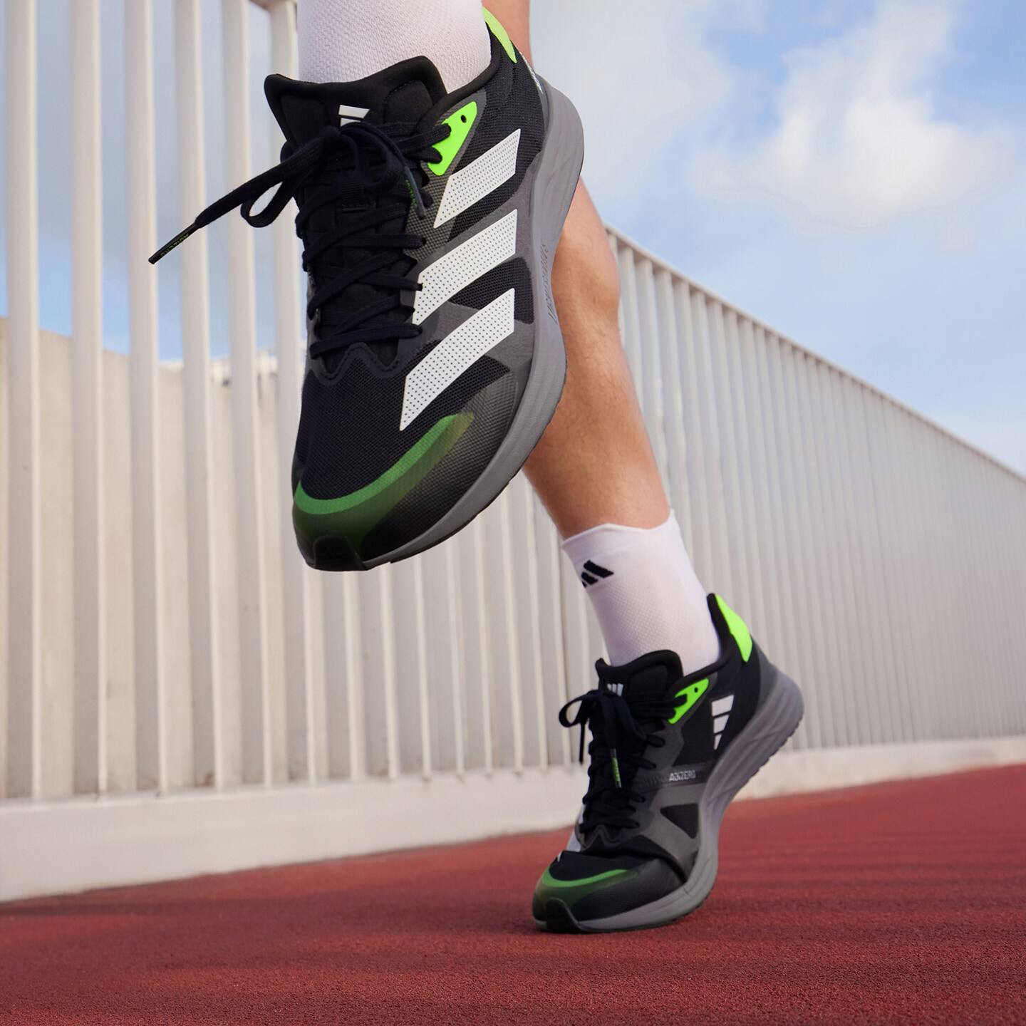 阿迪达斯AdizeroRC4网布透气薄底减震耐磨织物跑鞋男鞋运动鞋