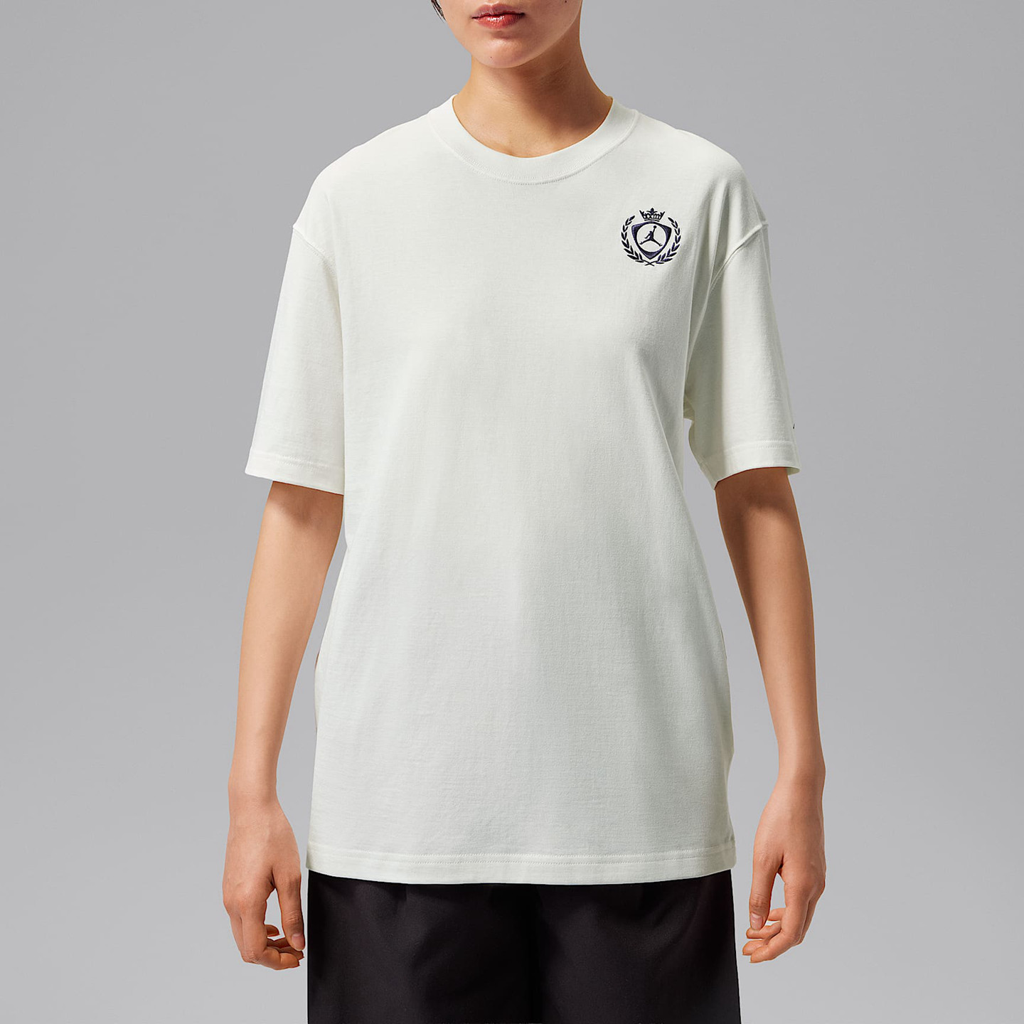耐克乔丹Jordan Flight女子 Oversize 风短袖T恤IW1596