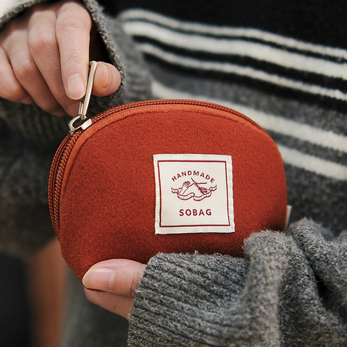 新年喜庆红色毛呢迷你口红耳机包