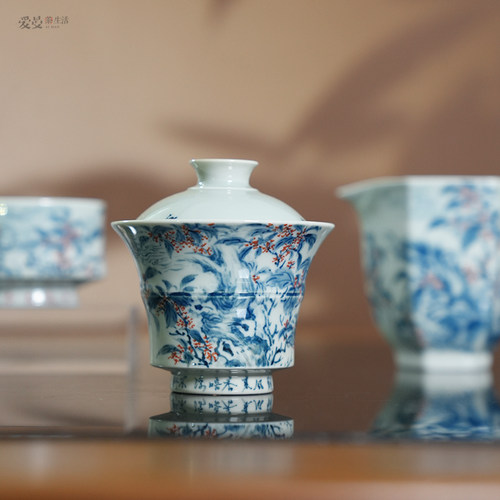 山川绘瓷青花清供图盖碗