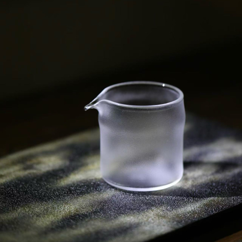 爱曼茶生活熔炼水晶公道杯茶道配件耐高温可加热150ml分茶器原矿