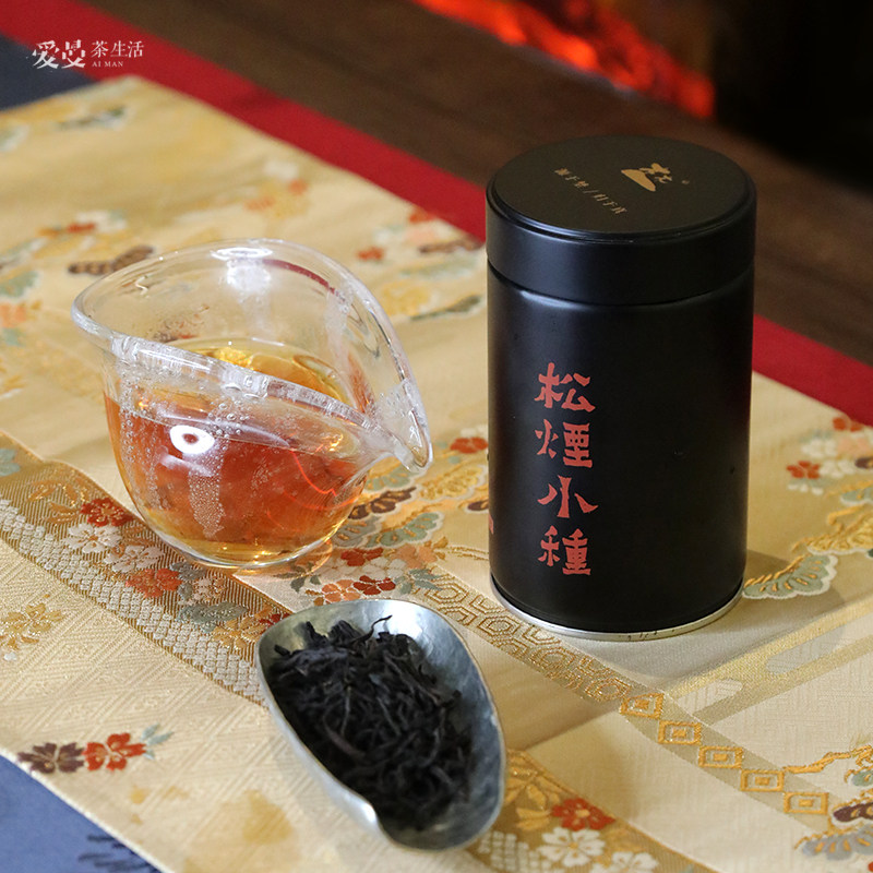 爱曼茶生活 2017年桐木关松烟小种 松烟香红茶 传统烟熏工艺 50g