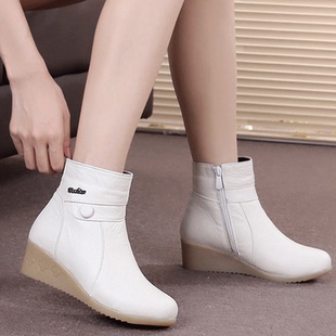 2022冬季真皮护士棉鞋白色平女短靴坡跟软牛筋底防滑加绒保暖舒适