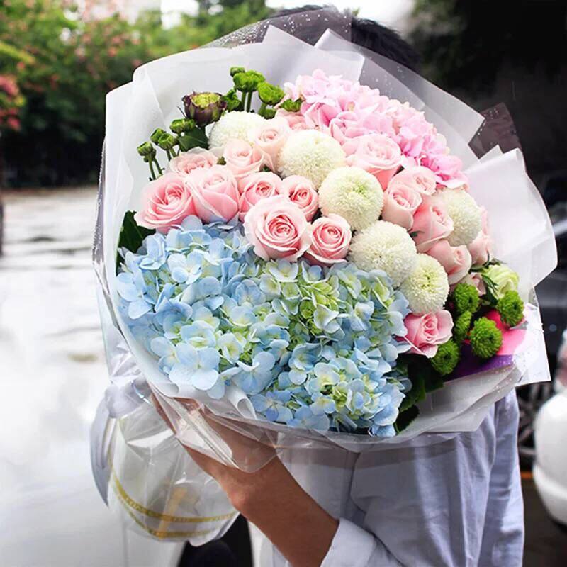 玫瑰绣球情人节大学城百合花束