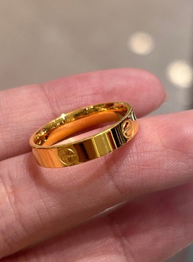 沙金饰品4n一字纹戒指男女仿黄金素圈指环钛钢对戒小众轻奢感