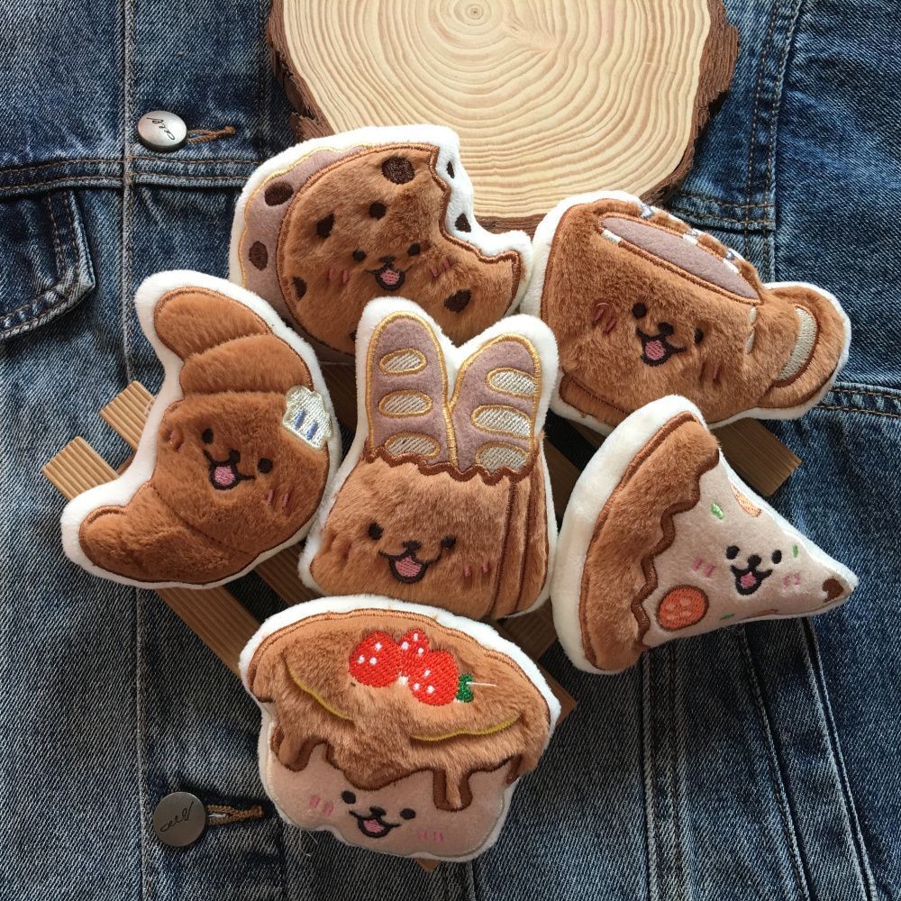 精品毛绒下午茶点心咖啡牛角包法棍蛋糕胸针新款个性可爱别针