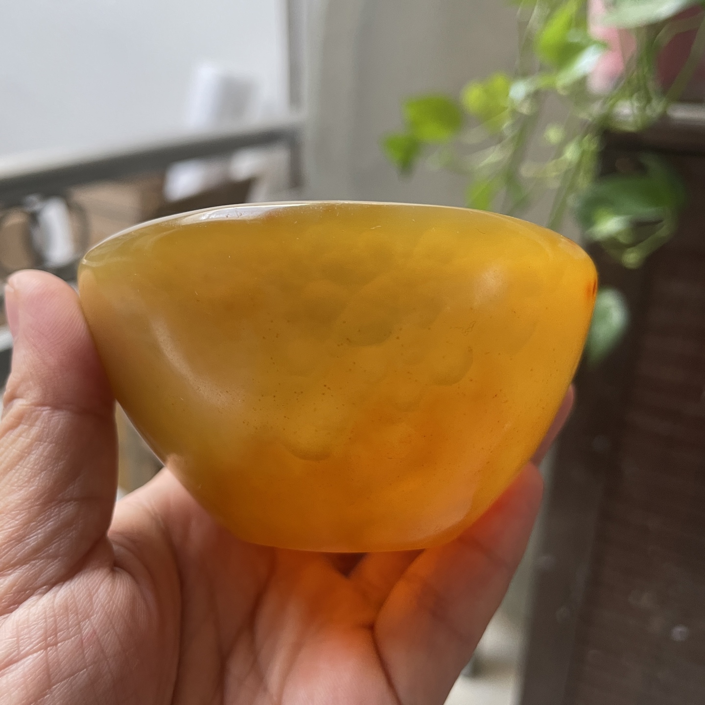 天然原皮黄玛瑙随形碗