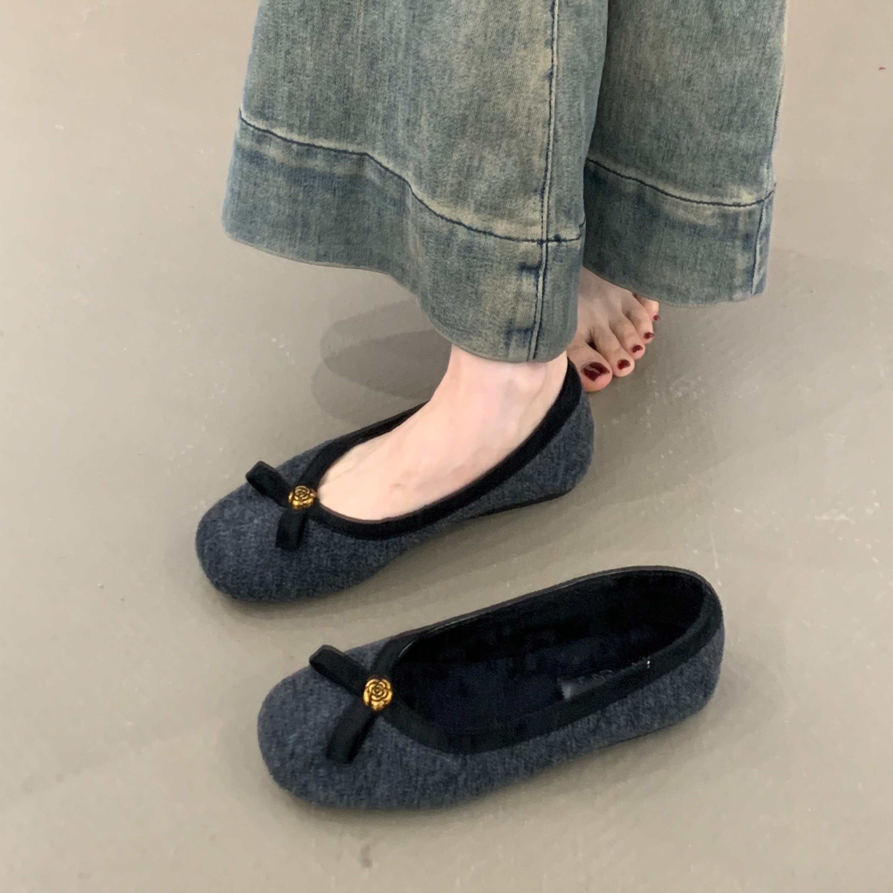 冬季毛呢灰色蝴蝶结加绒豆豆飘鞋