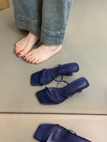 极简约细带露趾坡跟百搭凉拖