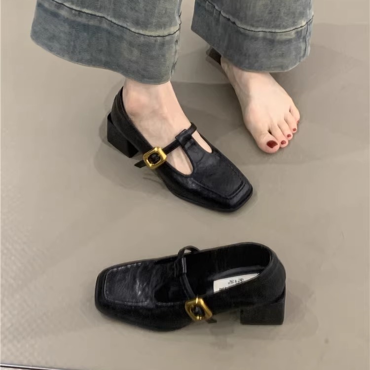 气质优雅搭扣方头浅口粗跟通勤鞋