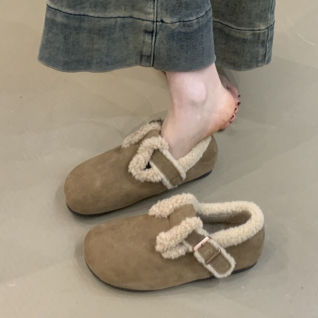 磨砂真皮羊羔毛保暖一脚蹬勃肯鞋