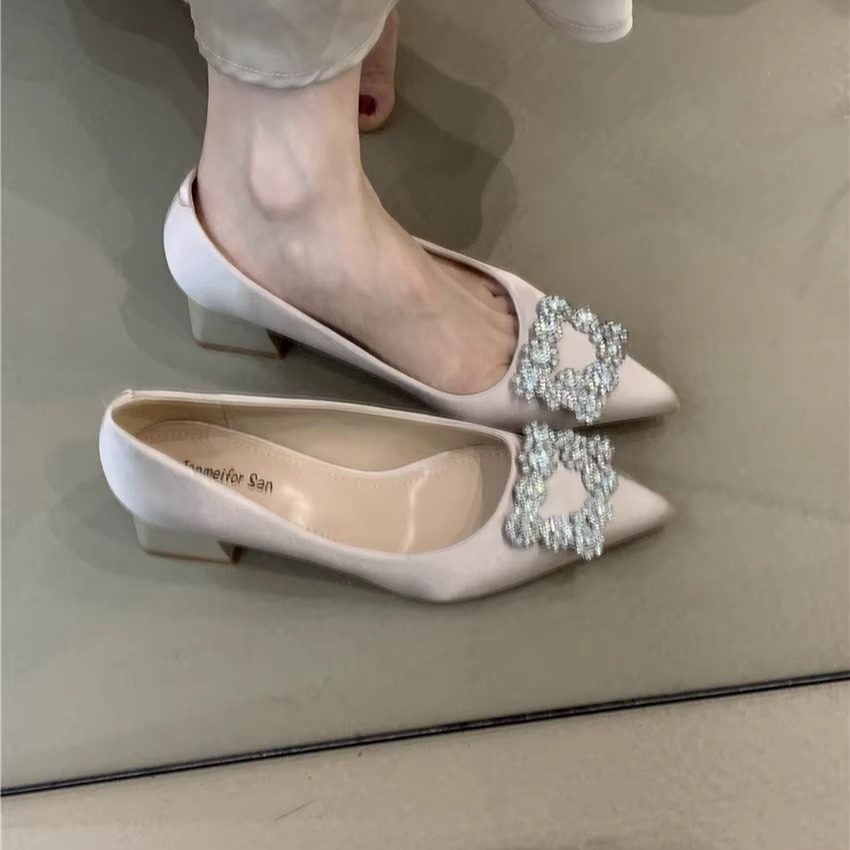 水钻方扣粗跟高跟鞋女2025年新款法式绸面尖头配裙子浅口婚鞋单鞋,女鞋,浅口单鞋,淘宝优惠券,粉丝福利购,淘宝优惠卷