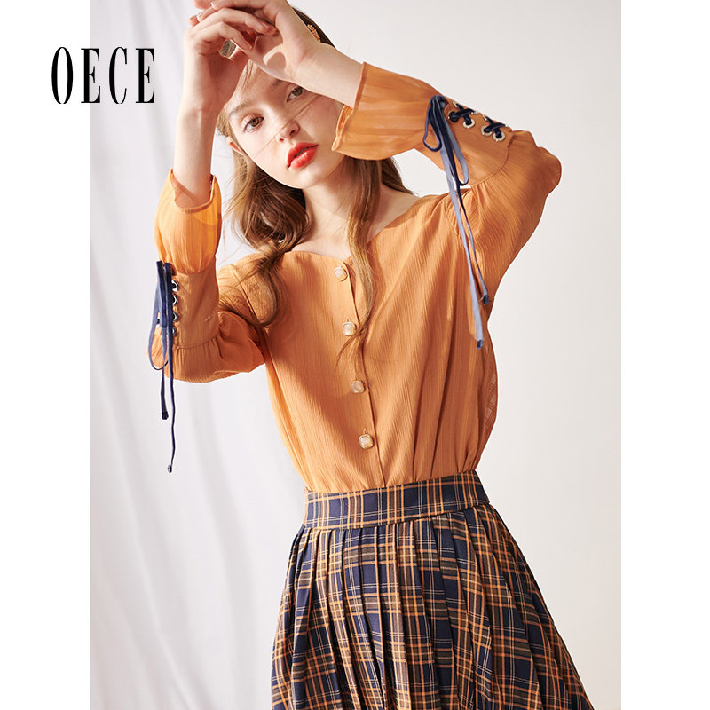 Oece春秋装新款女装 静谧微甜文艺复古优雅露锁骨喇叭袖衬衫