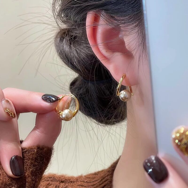 耳扣美拉德抖音气质珍珠奢小众耳环女轻耳饰新款爆款耳圈设计2025