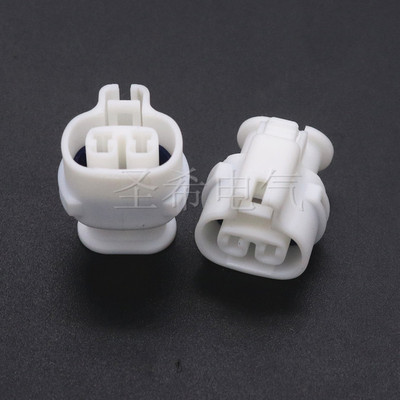 白色接插件汽车连接器圣希