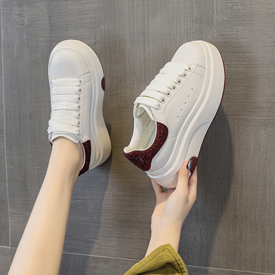 真皮百搭休闲运动鞋女士板鞋