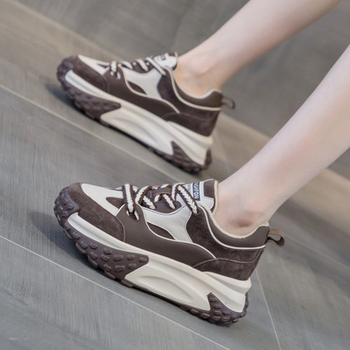 休闲松糕跟运动鞋女显瘦