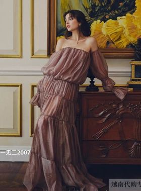 越十年越南小众品牌la vierge新款法式复古千金风一字肩褶皱长裙