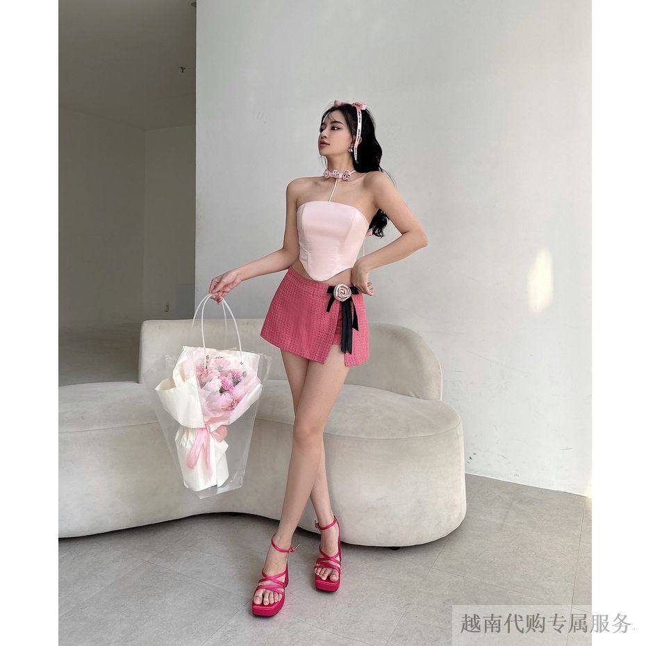 越南LSEOUL 立体玫瑰挂脖抹胸露腰性感上衣花朵装饰开叉短裙套装