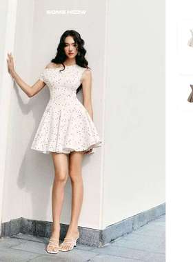 越十年越南小众somehow新款甜美可爱少女波点落肩无袖连衣裙