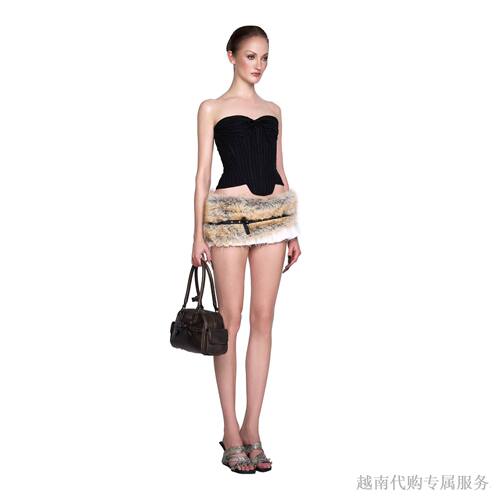 越十年越南小众lsoul新款性感辣妹系带抹胸修身上衣毛绒短裙套装