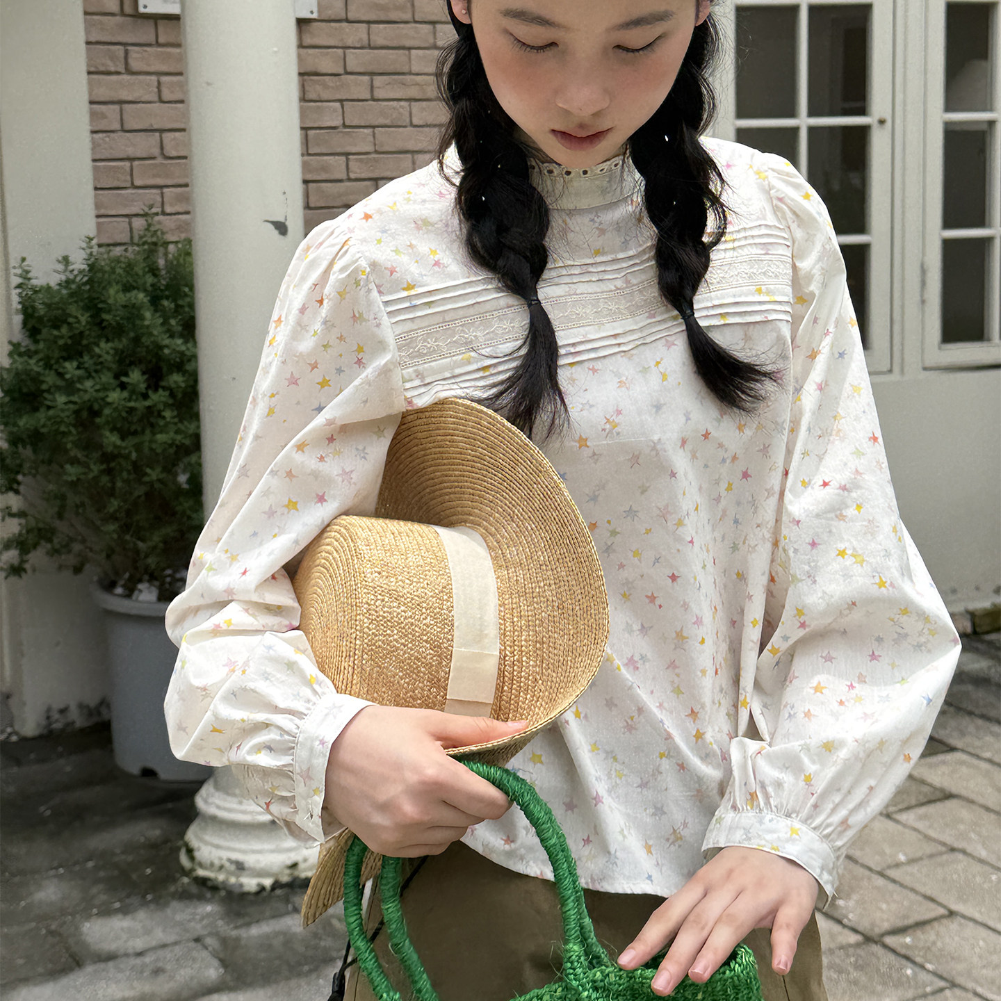 MC星星印花长袖花边领衬衫