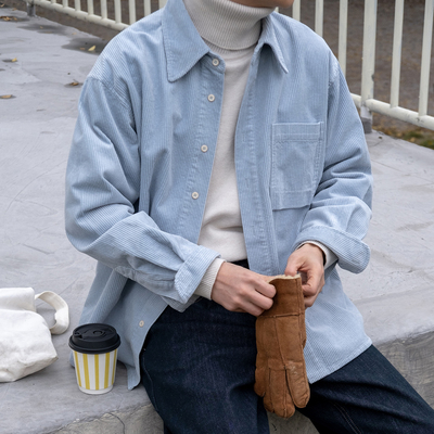 几立彩色翻领长袖灯芯绒衬衫