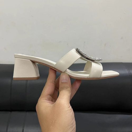 鼎板经典水晶钻扣真皮拖鞋 白色小牛皮4.5CM粗跟凉拖超级好穿百搭