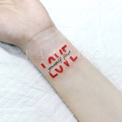 花臂少女TATTOO 泫雅风韩系 红色爱自己LOVE my self英文纹身贴