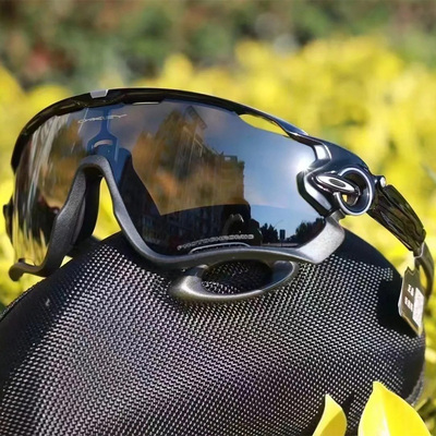 欧克利运动太阳眼镜骑行变色