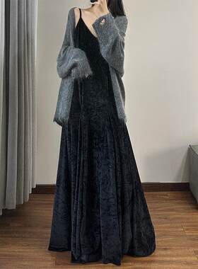 黑色清冷感宽松遮肉丝绒吊带裙