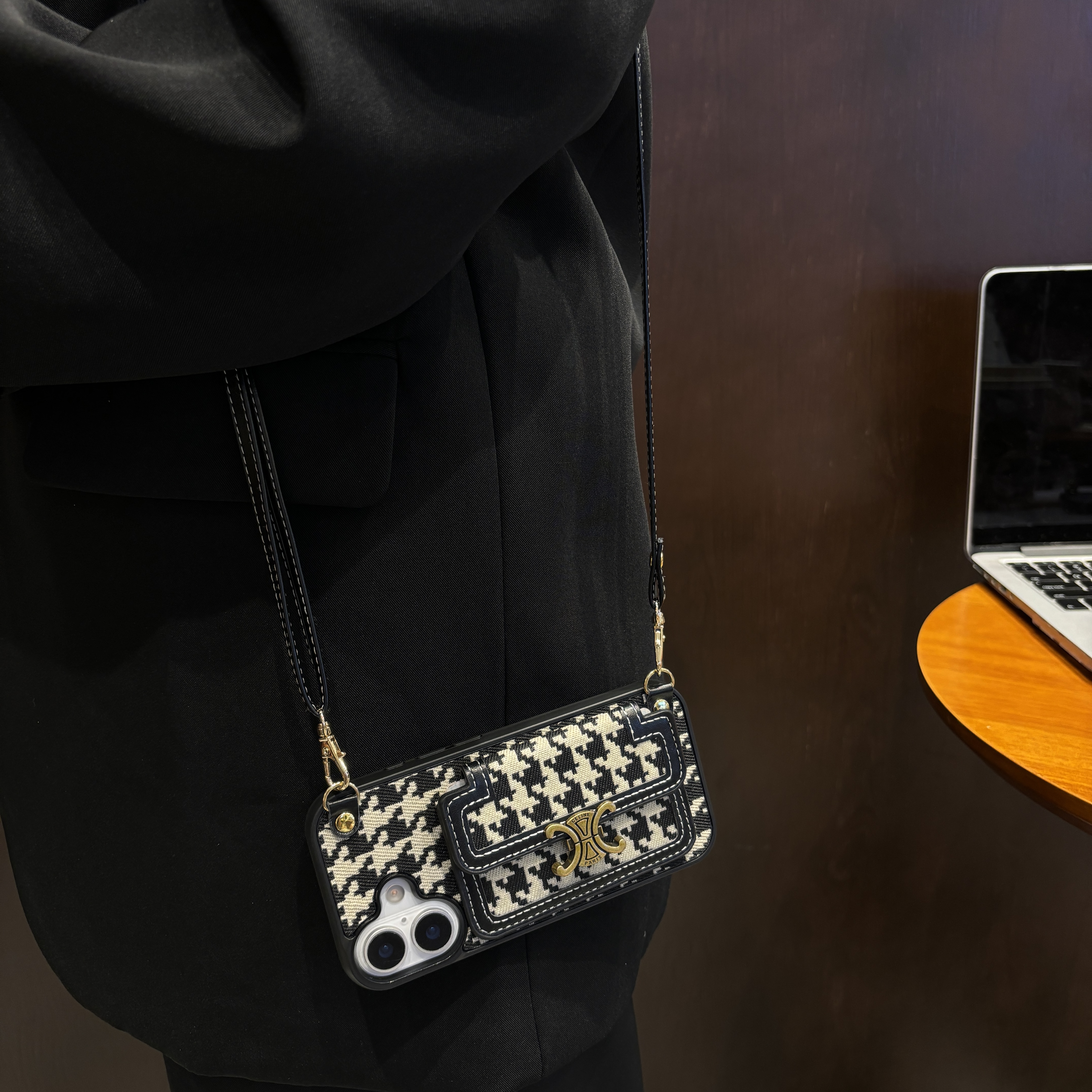 背带斜挎适用苹果17手机壳挂绳斜挎包iPhone16promax女款斜挎背包式15带卡包14可插卡套13promax高级感12防摔