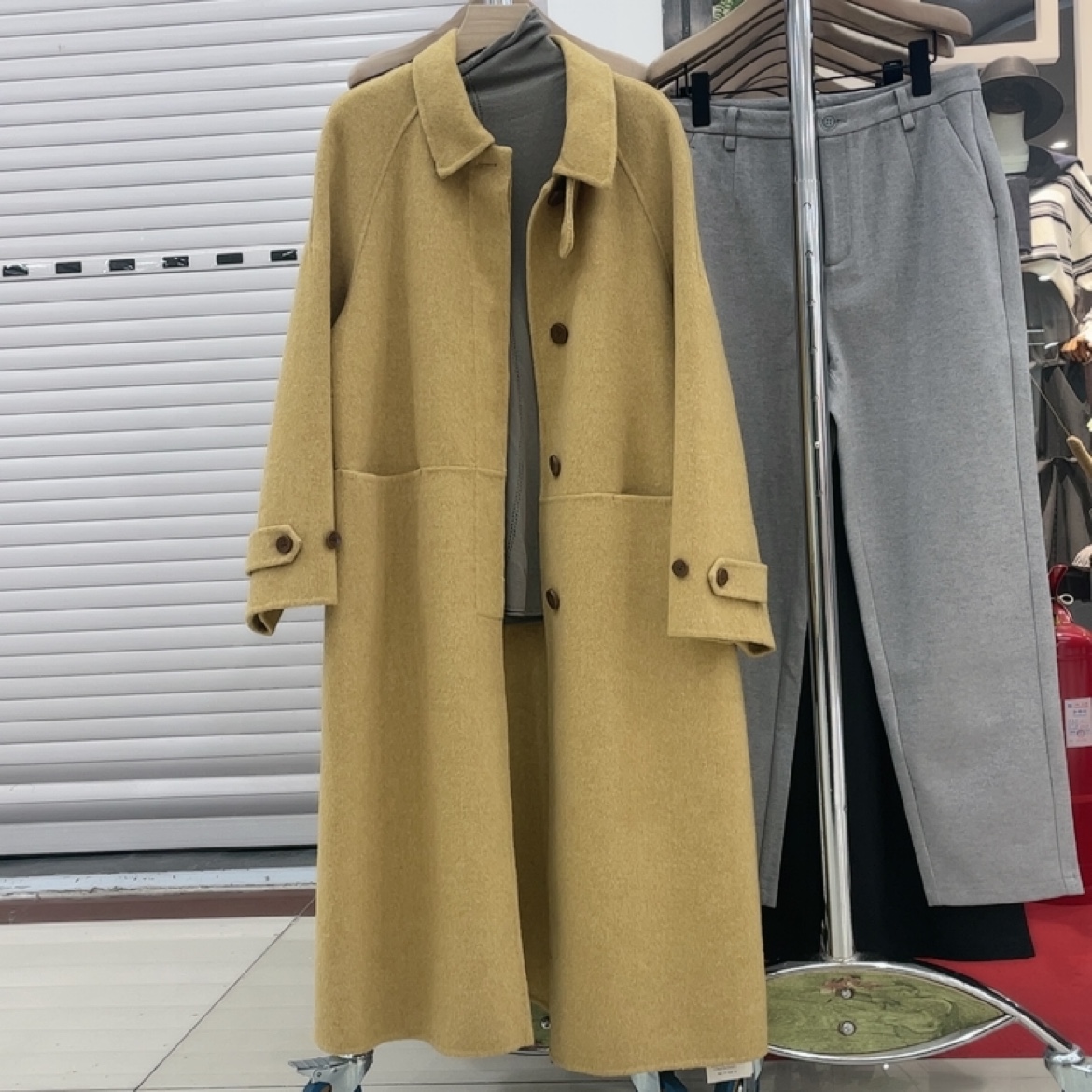 CMT特价长款大衣