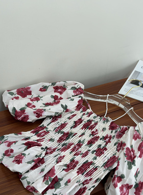 洋气法式复古上衣喇叭袖红色碎花小衫一字肩百褶性感女人味衬衫女