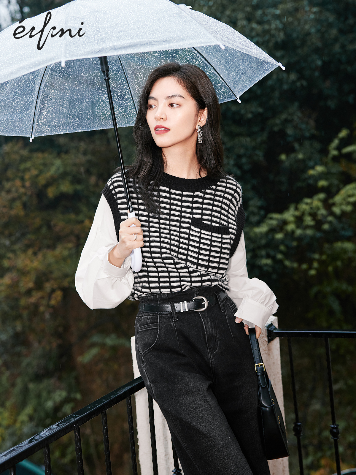 Eveli 2022 early summer new top summer sweater outer wear inner fake two pieces of black striped sweater women