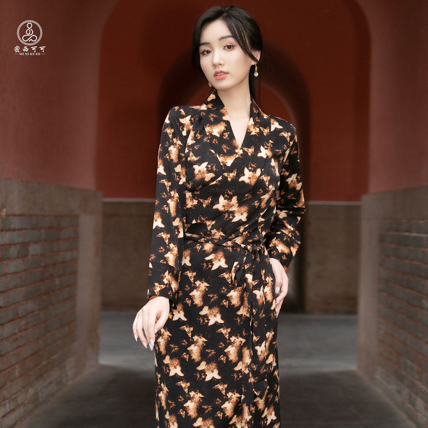 藏族服装女短袖藏式蝴蝶花博拉