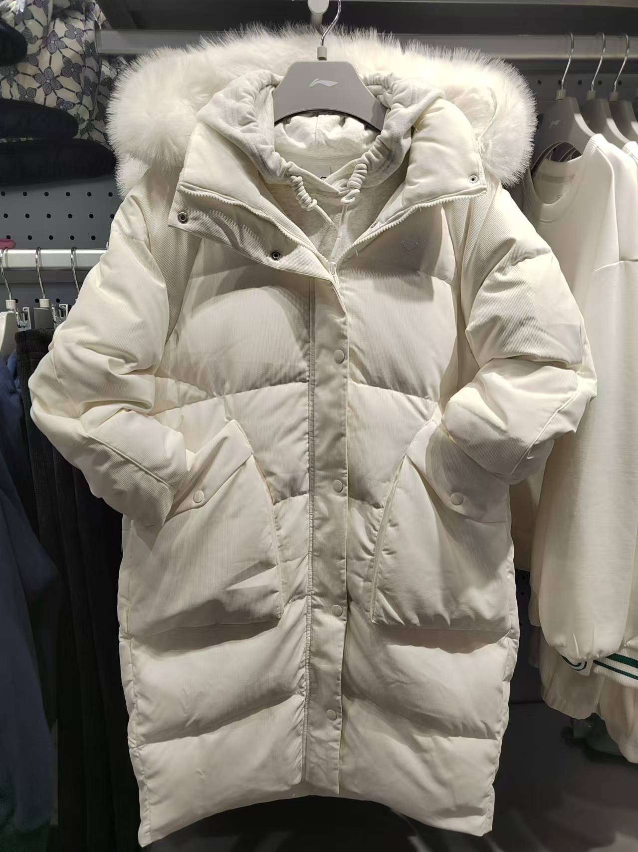 李宁长女新款时尚潮流百搭羽绒服