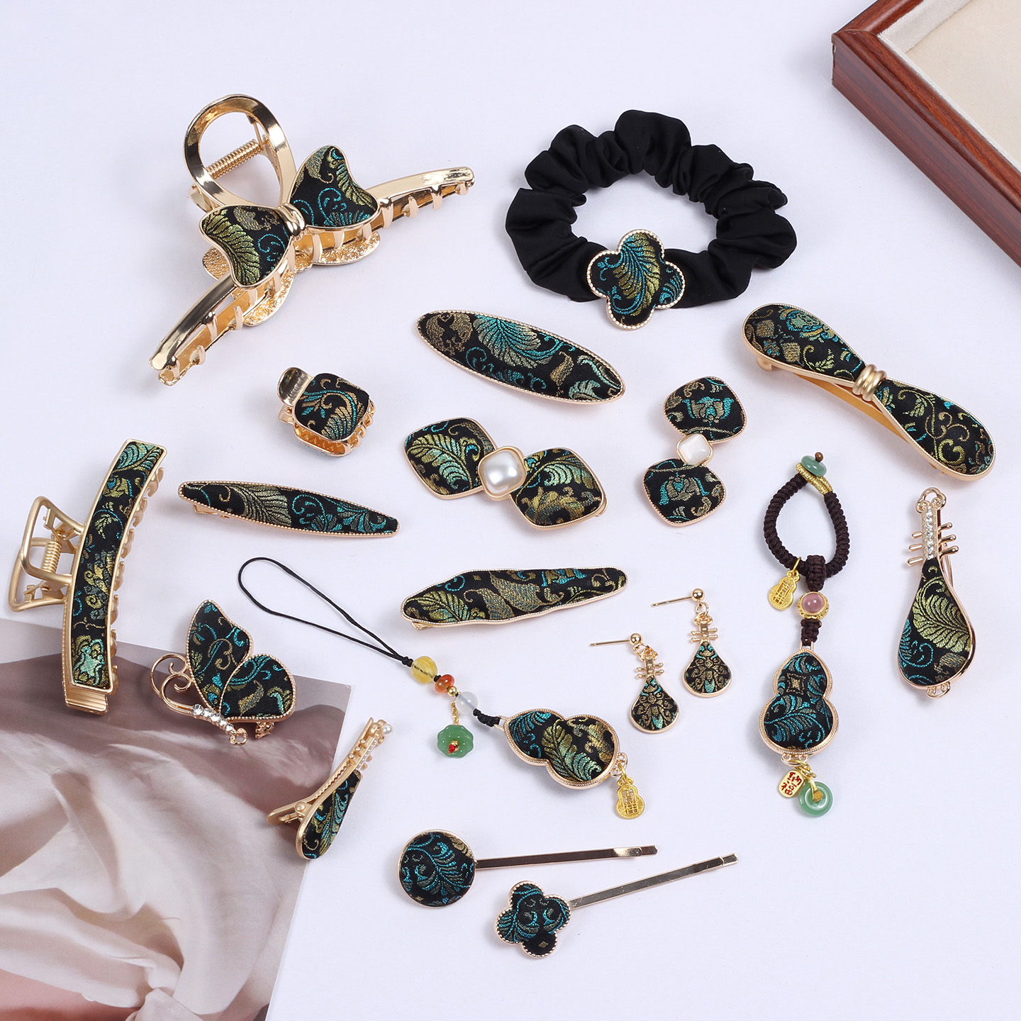 宋锦发家上久楷蕉叶莲非遗真丝