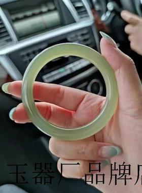 精选老坑和田玉青玉深绿旺夫圆条手镯茶晴玉晴水玉手镯时尚国风女