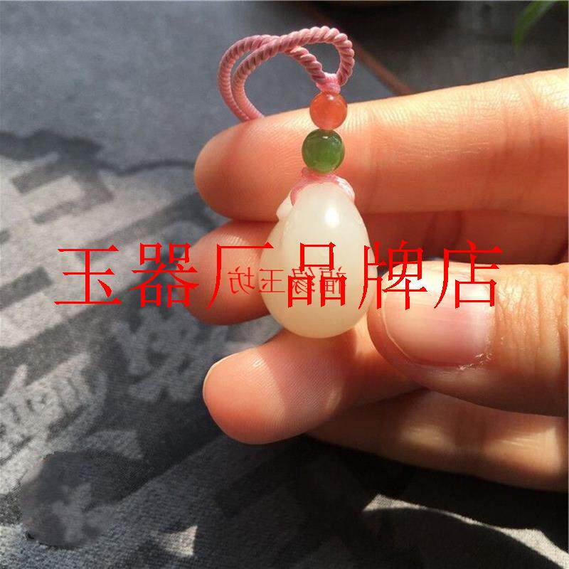 和田玉生肖小兔子吊坠女项链小挂件玉坠情侣立体玉兔本命年玉吊坠