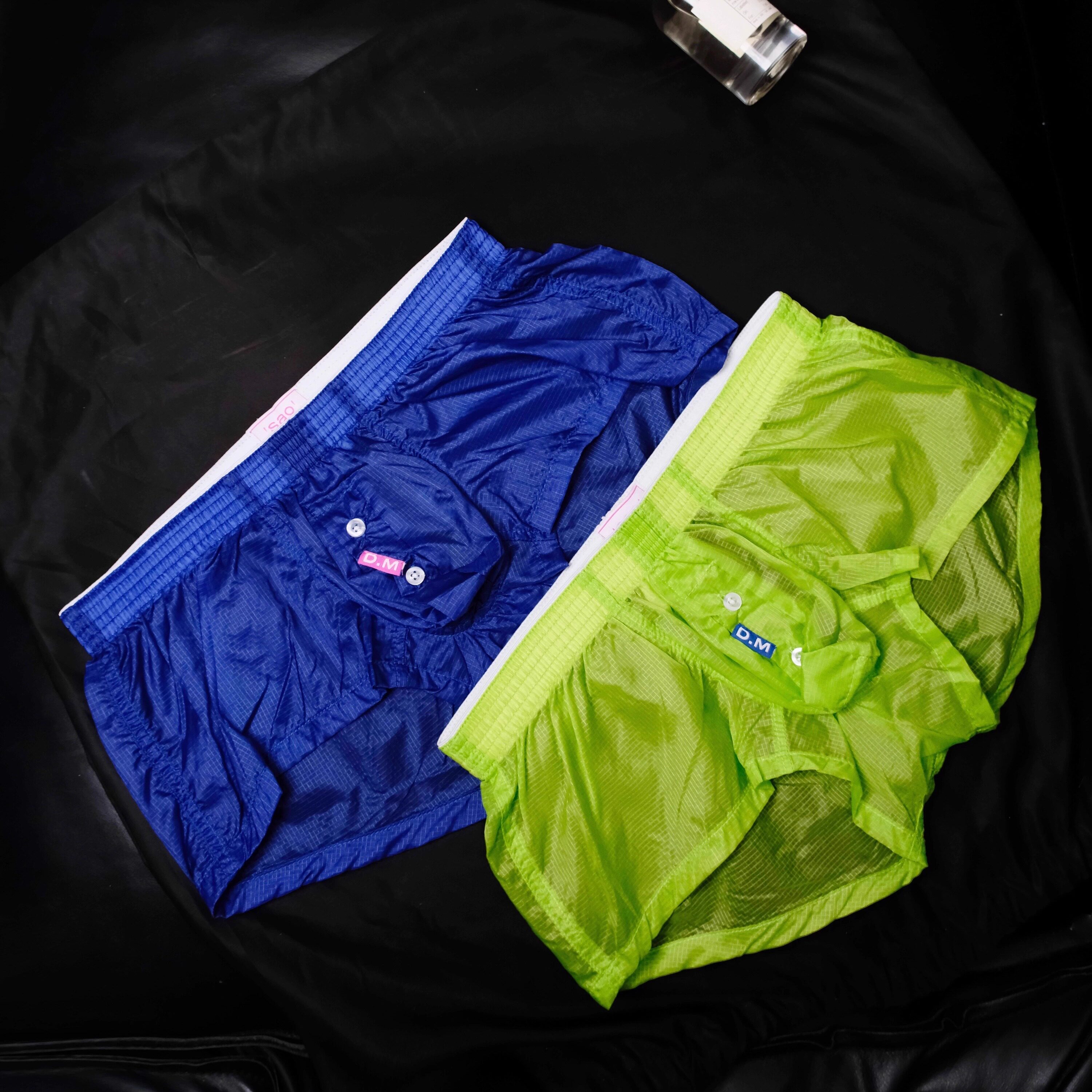 纯色时尚简约风黑白凸囊袋家居裤