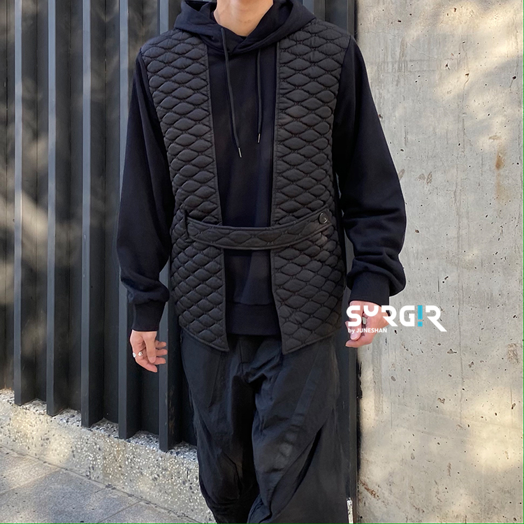 戛赫绗缝马甲套头连帽卫衣